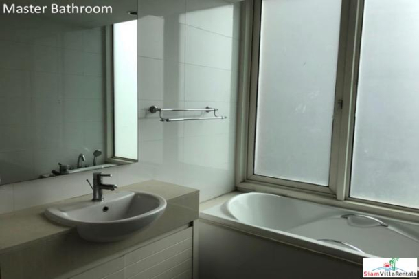 Siri Residence Condominium | Three Bedroom with Views  Close to Shopping and BTS Phrom Phong-2