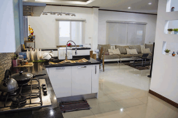 Hot sale!! 3 bedroom fully furnish house for sale - East Pattaya-5
