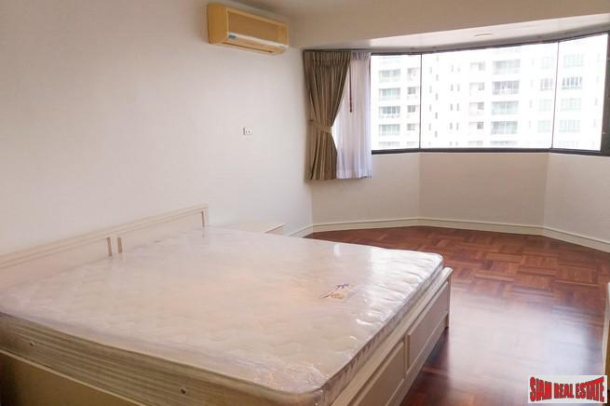 Baan Suanpetch | Spacious Family Style Two Bedroom Condo with City Views  in Phrom Phong-7
