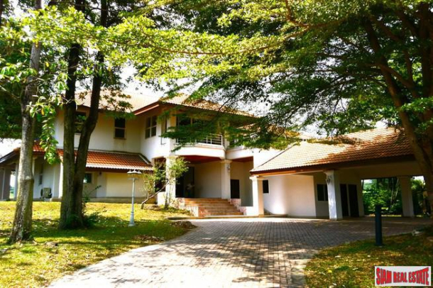 Beautiful 5 Bedrooms Family Home on Burapa Golf Course For Sale at Bo Win, Si Racha - Price Reduced by 33%!-8