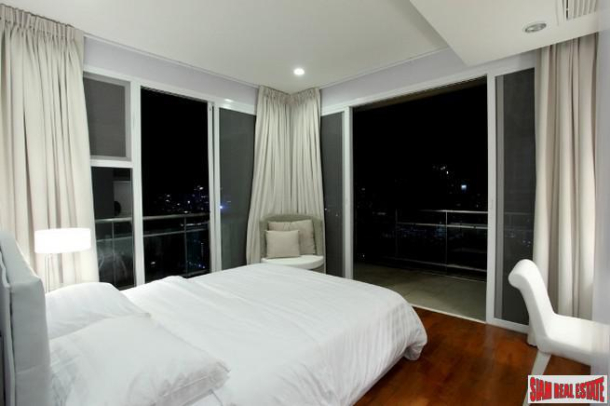 The Prime 11 | Two Bedroom Corner Condo with Excellent City Views in Nana-11