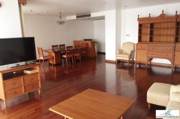 Rattanakosin View Mansion | Spacious Three Bedroom Condo on the Chao Phraya River for Rent-10