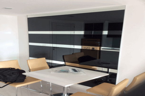 Modern one bedroom for sale with a good condition price -Phratamnak-1