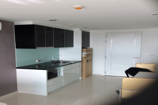 Modern one bedroom for sale with a good condition price -Phratamnak-4