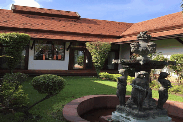 3 bedroom Thai-Bali style house for rent - East Pattaya-1