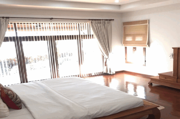 3 bedroom Thai-Bali style house for rent - East Pattaya-11