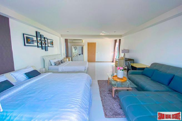 One Bedroom Condos in Luxurious Modern New Development near BTS Phrom Phong-24