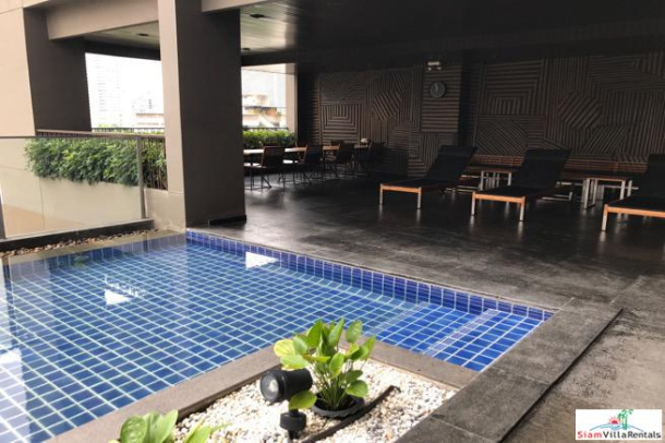 Noble Refine | Sunny Comfortable One Bedroom Condo for Rent in Phrom Phong.-12
