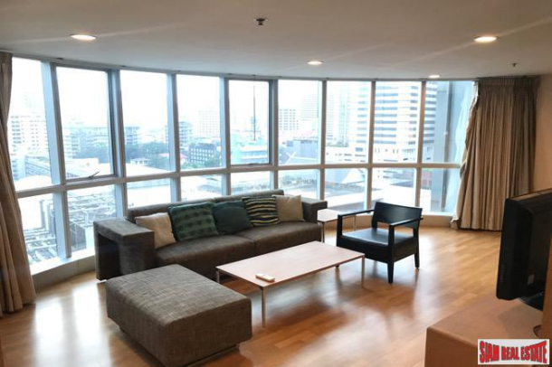 The Trendy Condominium | Extra Large One Bedroom with Unique Curved Window and City Views in Nana-6