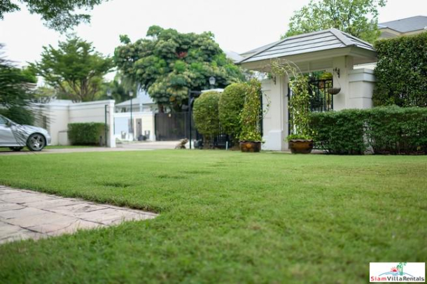 Nantawan Srinakarin | Exclusive Five Bedroom Pet Friendly House with Private Swimming Pool and Large Gardens in Prakan-14