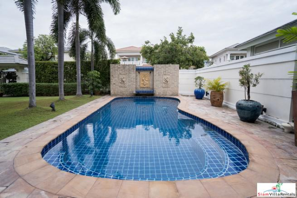 Nantawan Srinakarin | Exclusive Five Bedroom Pet Friendly House with Private Swimming Pool and Large Gardens in Prakan-19