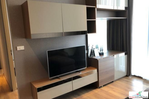 Modern Two Bedroom Condo for Rent close to BTS Phrom Phong, Emporium and Benjasiri Park-12