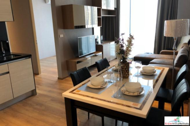Modern Two Bedroom Condo for Rent close to BTS Phrom Phong, Emporium and Benjasiri Park-16