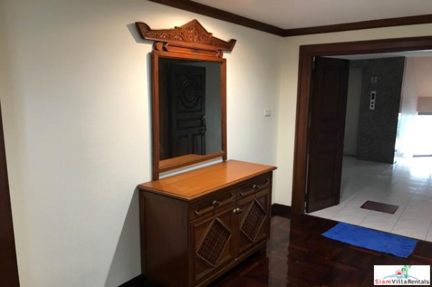 Extra Large Corner Apartment with Three Ensuite Bedrooms  for Rent in Nana-2