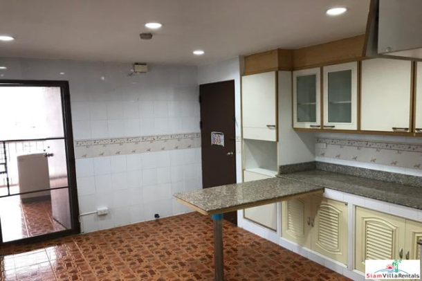 Extra Large Corner Apartment with Three Ensuite Bedrooms  for Rent in Nana-5