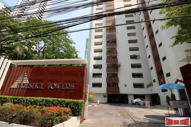 Prestige Towers | Spacious Three Bedroom Close to Transportation and Shopping in Sukhumvit-1