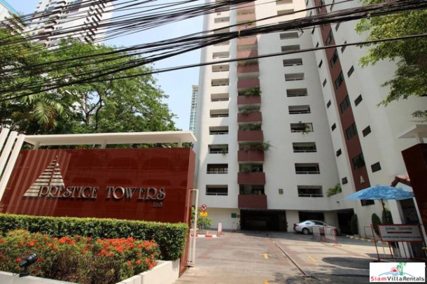 Prestige Towers | Extra Large Three Bedroom Family Apartment Close to Transportation and Shopping in Sukhumvit-2
