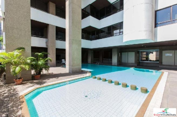 Asoke Towers Condo | Renovated 3 Beds 164sqm Condo for Sale-1