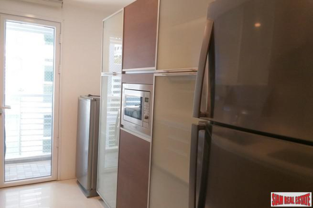 Avenue 61 | Spacious Three Bedroom Corner Condo with Extra Storage and Cabinets in Ekkamai-13