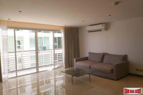 Avenue 61 | Spacious Three Bedroom Corner Condo with Extra Storage and Cabinets in Ekkamai-4