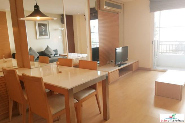 Sunny & Light Two Bedroom Condo with Excellent Facilities in Ekkamai-13
