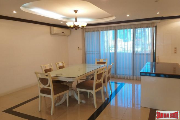 Regent on the Park 2 | Extra Large Three Bedroom Family Condo with Great Facilities in Ekkamai-12