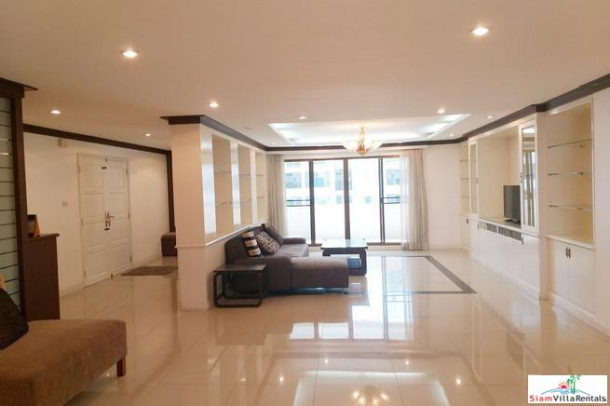 Regent on the Park 2 | Large and Sunny Family Condo with Extra Facilities in Ekkamai-13