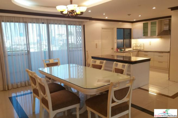 Regent on the Park 2 | Large and Sunny Family Condo with Extra Facilities in Ekkamai-17