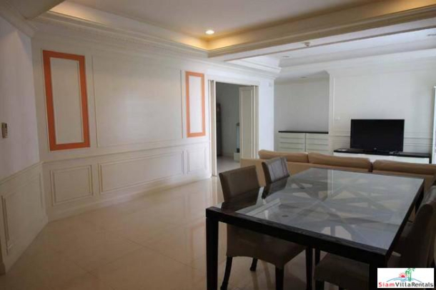 La Vie En Rose Place | Three Bedroom Low-Rise Condo with Green Garden and Pools Views in Thong Lor-6