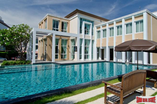 Baan Klang Muang S-Sense | Three Bedroom  Three Storey Corner Home Perfect for a Family in Khwaeng Wang Thonglang-18