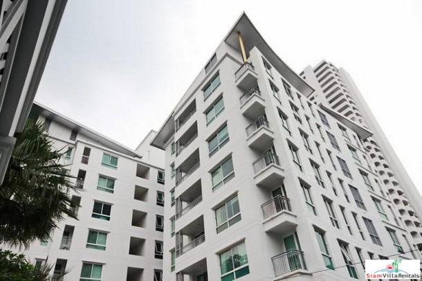 Contemporary Three Bedroom Condo in a Conveniently Located Low Rise Building, Ekkamai-1