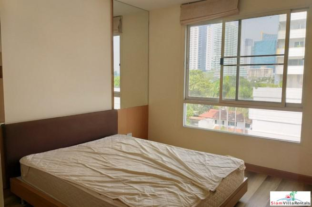 Contemporary Three Bedroom Condo in a Conveniently Located Low Rise Building, Ekkamai-10