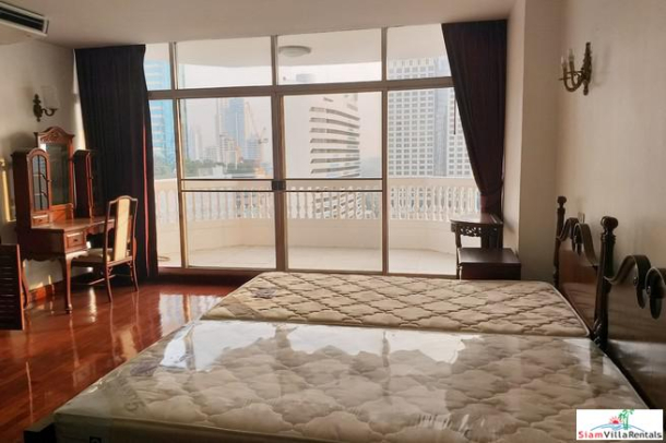 Grand Ville 2 | Spacious Three Bedroom Condo with Beautiful Wood Floor & Built-in Near BTS Asok-19