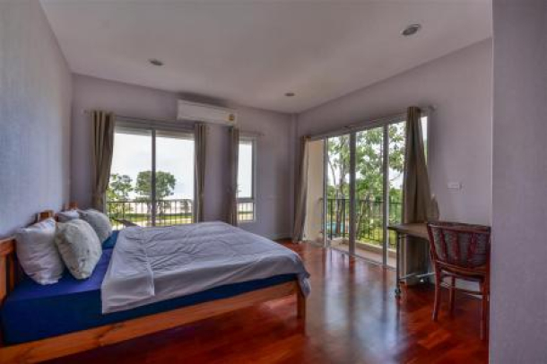 TUSCANY VILLAS : Beautiful Scenery Beachfront Premium Villa-24