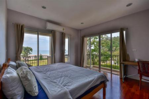 TUSCANY VILLAS : Beautiful Scenery Beachfront Premium Villa-9