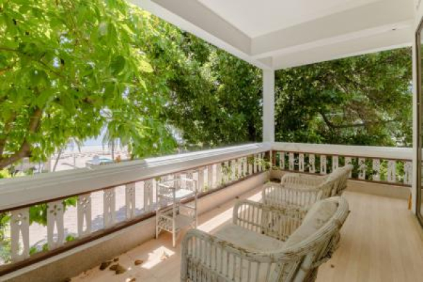 Best Location Beachfront Townhouse with Fantastic Sea Views-13