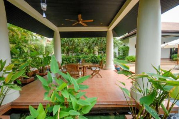 WHITE LOTUS 2 : IMMACULATE 5 BED POOL VILLA NEAR TOWN AND BEACHES-23
