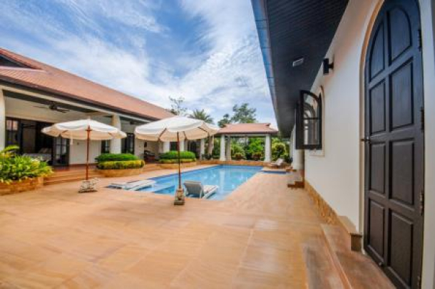 WHITE LOTUS 2 : IMMACULATE 5 BED POOL VILLA NEAR TOWN AND BEACHES-24