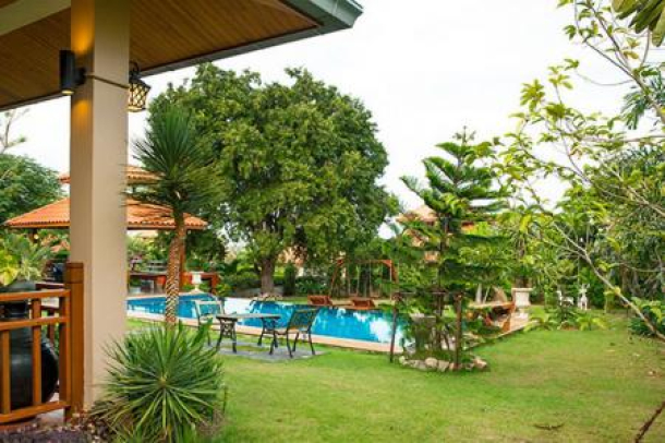 WHITE LOTUS 2 : Luxury Balinese Style Pool Villa-2