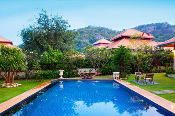 WHITE LOTUS 2 : Luxury Balinese Style Pool Villa-4