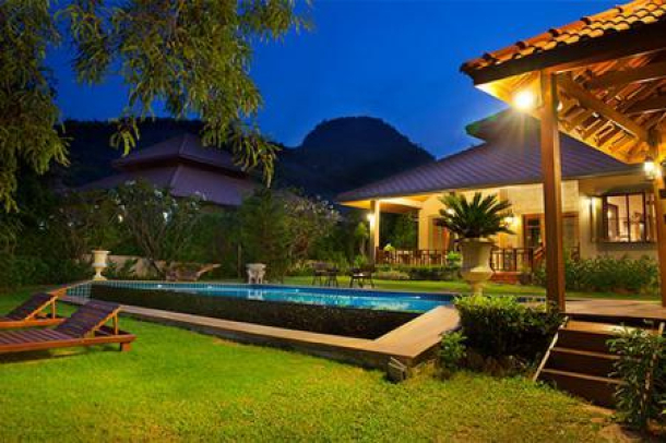 WHITE LOTUS 2 : Luxury Balinese Style Pool Villa-7