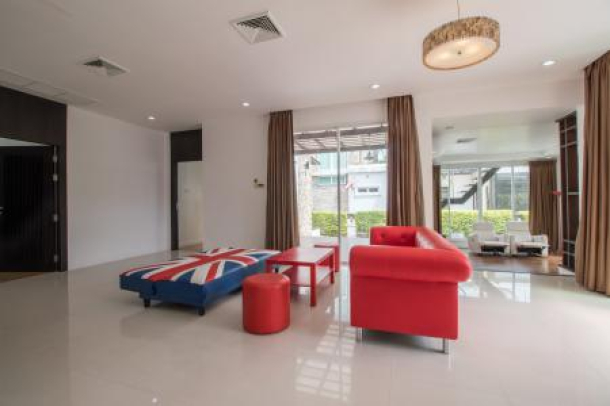 Modern Design 3 Bed Villa on Lovely Development-11