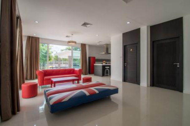 Modern Design 3 Bed Villa on Lovely Development-8