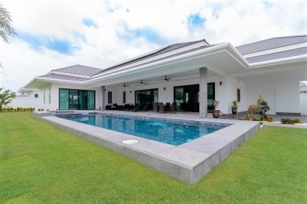 THE CLOUDS: Luxury 3 Bed Pool Villa-23