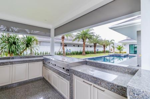 THE CLOUDS: Luxury 3 Bed Pool Villa-28