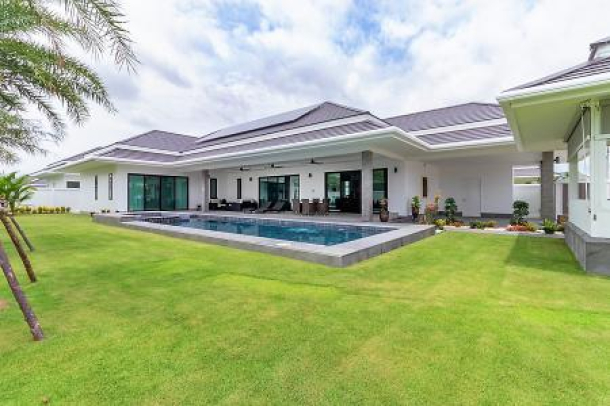 THE CLOUDS: Luxury 3 Bed Pool Villa-29