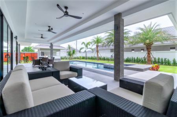THE CLOUDS: Luxury 3 Bed Pool Villa-3
