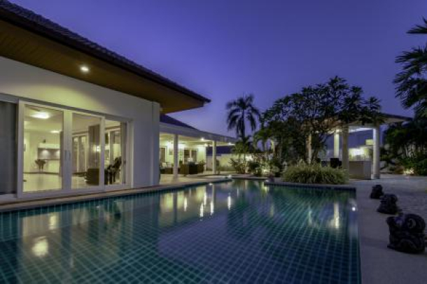THE HEIGHTS 2: 2 Storey Pool Villa with clear Panoramic Views of the Sea and Mountains-27
