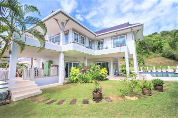 THE HEIGHTS 2: 2 Storey Pool Villa with clear Panoramic Views of the Sea and Mountains-2