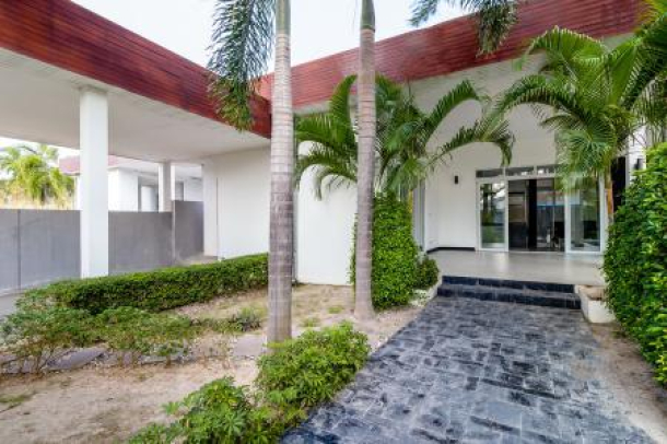 NATURE VALLEY 1: Great Quality 4 Bed Pool VillaBLACK LOTUS: Modern Style 4 Bed Pool Villa-3